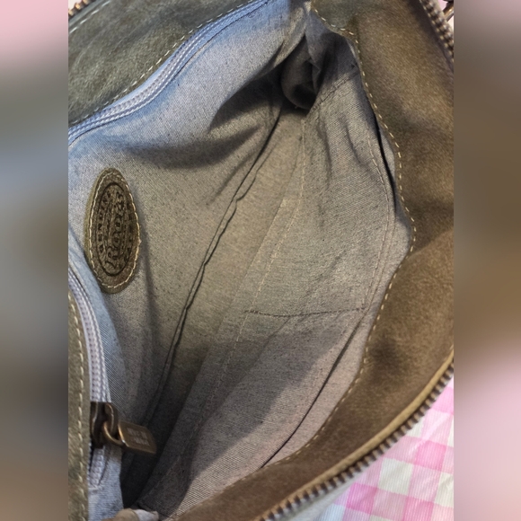 ROOTS Cross Saddle Tribe Crossbody, Hand-made In Canada Natural Italian Leather - Picture 8 of 16